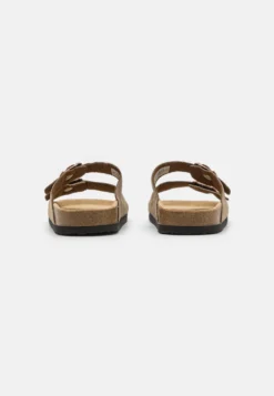Pier One Leather Unisex - Pantuflas - Stone -Pier One 000fb85e1afd4504bcf13e0042582440 scaled