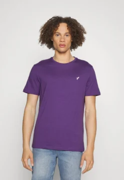 Pier One Unisex 5 Pack - Camiseta Básica - Light Blue/Purple/White -Pier One 095b9a3674da4547b14b54174212bae2 scaled