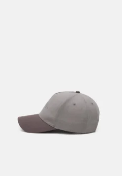 Pier One Unisex - Gorra - Grey/Dark Grey -Pier One 0d1514bf2f2b41f7b07e0906b1d9b71f scaled