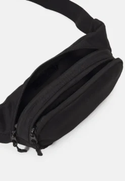 Pier One Riñonera - Black 6 Pier One Riñonera - Black -Pier One 0fe8b8e198e84d35ad5c4ae1d3cb874c scaled