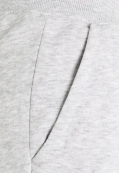 Pier One 2 Pack - Pantalones Deportivos - Mottled Light Grey/Mottled Dark Blue -Pier One 12c6ccaf8ea149bba803c59763b574d0 scaled