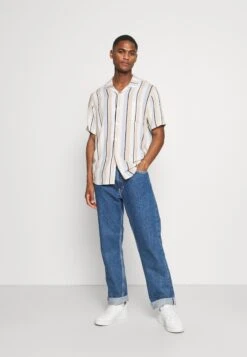 Primera página -Pier One 13154b4adaa64aa7924384d428e4aaf7