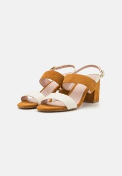 Pier One Leather- Sandalias - White/Cognac -Pier One 1342743762264bc58174535dd46482c5