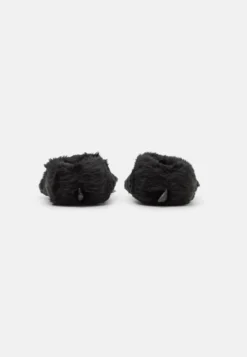 Pier One Pantuflas - Black -Pier One 16e14d473c7e49f3a00c1607f2dec7e0 scaled