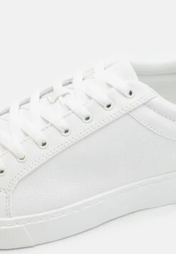 Pier One Unisex - Zapatillas - White 11 Pier One Unisex - Zapatillas - White -Pier One 35d243ea00584983a50a2a7564cd5439