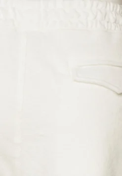 Pier One Pantalones Deportivos - White -Pier One 386adaf7ee91480f99e05bbe94209d4d scaled