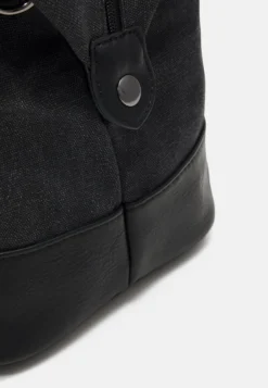 Pier One Unisex - Bolsa De Viaje - Black -Pier One 390fd20969e24bffab2b5942d8c452e7 scaled