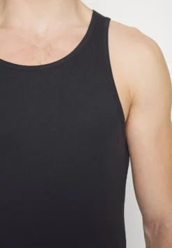 Pier One 5 Pack - Camiseta Interior - Black -Pier One 407bc49eb8484b319b0969d5dcb61464 scaled