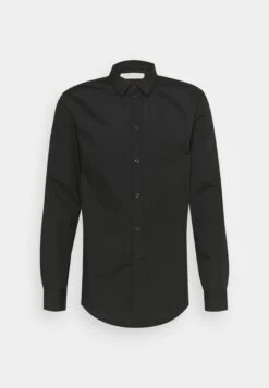 Primera página -Pier One 4bbc362c84ae4ccbb4d32fdfc591e033