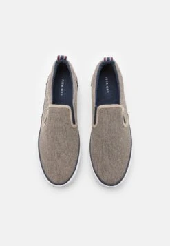 Pier One Unisex - Zapatillas - Taupe 9 Pier One Unisex - Zapatillas - Taupe -Pier One 4bfc3dea16e84e949402e19f285476a8