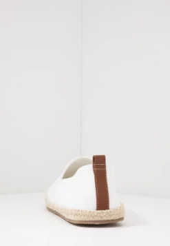 Pier One Rena Espadrille Unisex - Alpargatas - White -Pier One 4f1c7dae0cbb47efaca02a71fb79d125 scaled