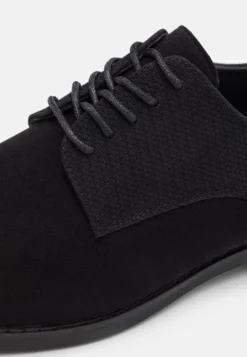 Pier One Unisex - Zapatos Con Cordones - Black -Pier One 4fc96556fa444bfd972f4e5fb5ac4192 scaled