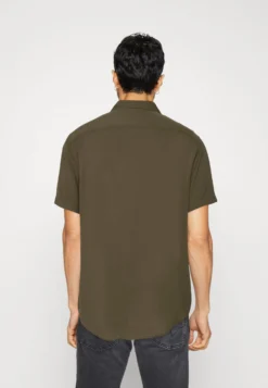 Pier One 2 Pack - Camisa - Olive/Black -Pier One 546821186edc45e88d5685683acdc761 scaled