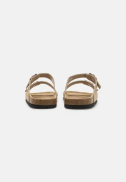 Pier One Leather Unisex - Pantuflas - Beige 8 Pier One Leather Unisex - Pantuflas - Beige -Pier One 5c08a27821fd48c5b7a8f15fb878043f scaled