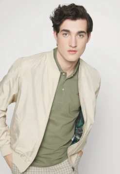 Pier One Chaquetas Bomber - Beige 10 Pier One Chaquetas Bomber - Beige -Pier One 61f43c01117b4460a4718320ce804aa3 scaled