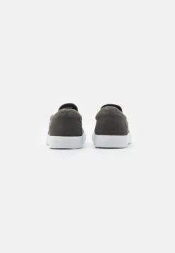 Pier One Unisex - Zapatillas - Grey 8 Pier One Unisex - Zapatillas - Grey -Pier One 7c950f1e7b024aca9c245930cc2d1a1f scaled