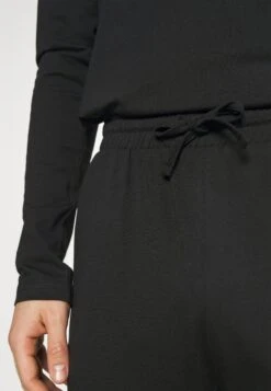 Pier One Pijama - Black -Pier One 842cc55e81224f6ca06ad94aae25d25c