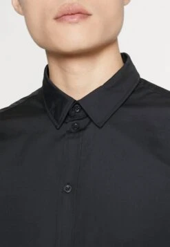 Pier One 2 Pack - Camisa Elegante - Black -Pier One 84decd05172d4f788cfab7c2c4c2f21e
