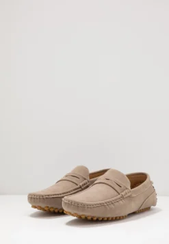 Pier One Unisex - Mocasines - Taupe -Pier One 8db2ebcd0d58417e91782ba204cb2b61 scaled
