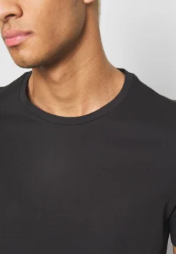 Pier One 7 Pack - Camiseta Básica - Black -Pier One 9ff1310308384925af8ab3297a7ee42a scaled