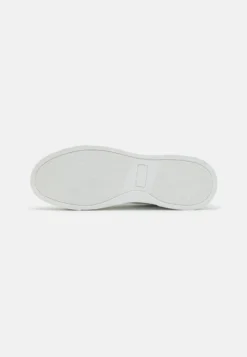Pier One Unisex - Zapatillas - White -Pier One a44841b7759c4f79b83cd5c4d2028754 scaled
