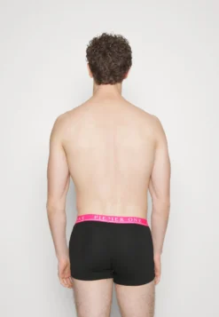 Primera página -Pier One a48917dd417c444ab29b2abe588baecc scaled