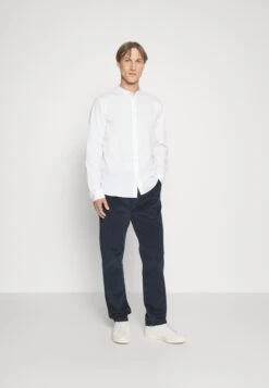 Primera página 37 Pier One 2 Pack - Camisa - White/Olive