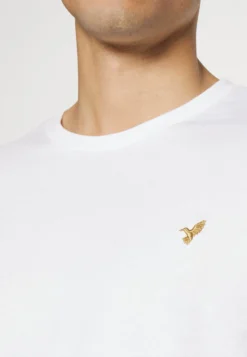 Pier One 3 Pack - Camiseta Básica - White, Black, Dark Green -Pier One b5002ec953264c459147878359c73c3e scaled