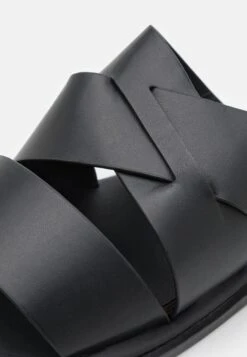 Pier One Sandalias Planas - Black -Pier One b50a1b42a3ee4cfaa6748df68bcbfe4c