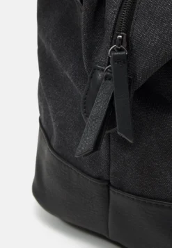 Pier One Unisex - Bolsa De Viaje - Black -Pier One bdc3a331f78c4a4d87c774f47b53958a scaled