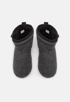 Pier One Unisex - Pantuflas - Dark Grey -Pier One c08c8e96f6c24e5eb4fbdf7ff75482e5 scaled