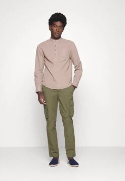 Primera página -Pier One c1750b1601fc44c3b28f7ac088cf90fc