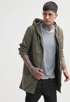 Primera página 19 Pier One Parka - Khaki