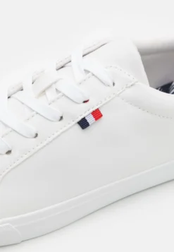 Pier One Unisex - Zapatillas - White -Pier One def1a1b8def040e8a2692faf3249e43e scaled