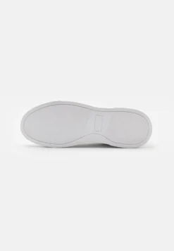 Pier One Unisex - Zapatillas - White -Pier One e2a5a64afecd4f079860774a1a970a80 scaled