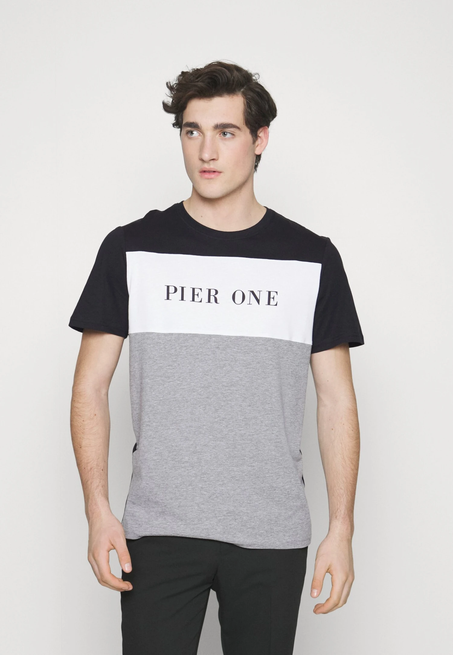 Pier One Camiseta Estampada -Black 1 Pier One Camiseta Estampada -Black