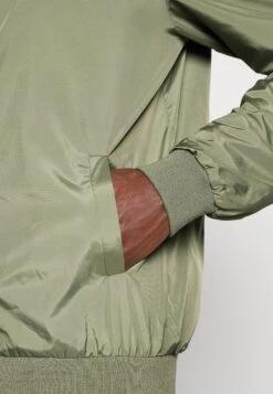 Pier One Chaquetas Bomber - Olive -Pier One f01688b544f04c2d97a595ab3180822d