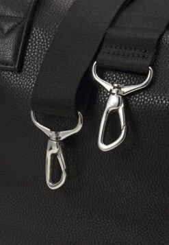 Pier One Unisex - Bolsa De Fin De Semana - Black -Pier One f897dbe16f394747bbcb912b9902dfc5