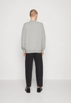 Pier One Sudadera - Grey -Pier One f8ad48c00c0a42569720e7e36cf2556b scaled