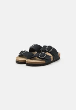 Pier One Leather - Sandalias Planas - Black -Pier One fefde2b9b36946c6bf099f832a1ca0bd scaled